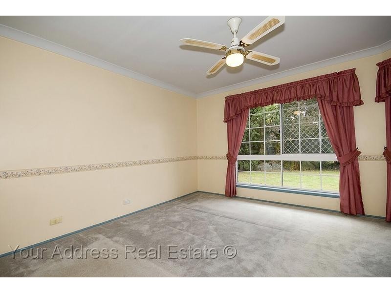 7 Calluna Court, Regents Park QLD 4118
