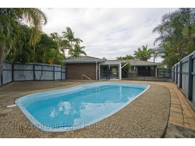 7 Calluna Court, Regents Park QLD 4118