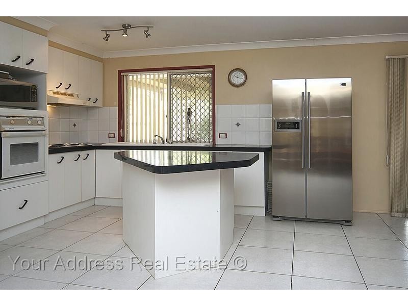 1 Westwood Drive, Hillcrest QLD 4118