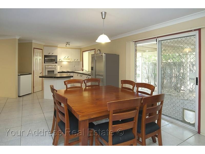 1 Westwood Drive, Hillcrest QLD 4118