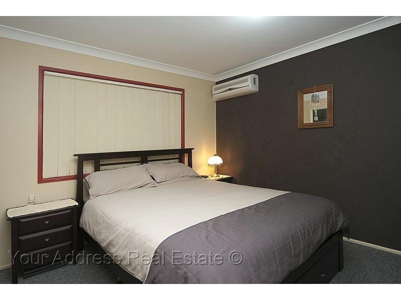 1 Westwood Drive, Hillcrest QLD 4118
