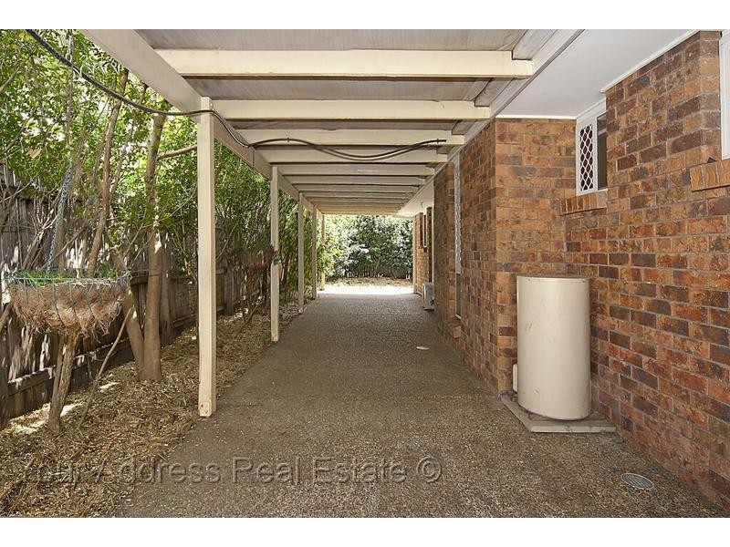 1 Westwood Drive, Hillcrest QLD 4118