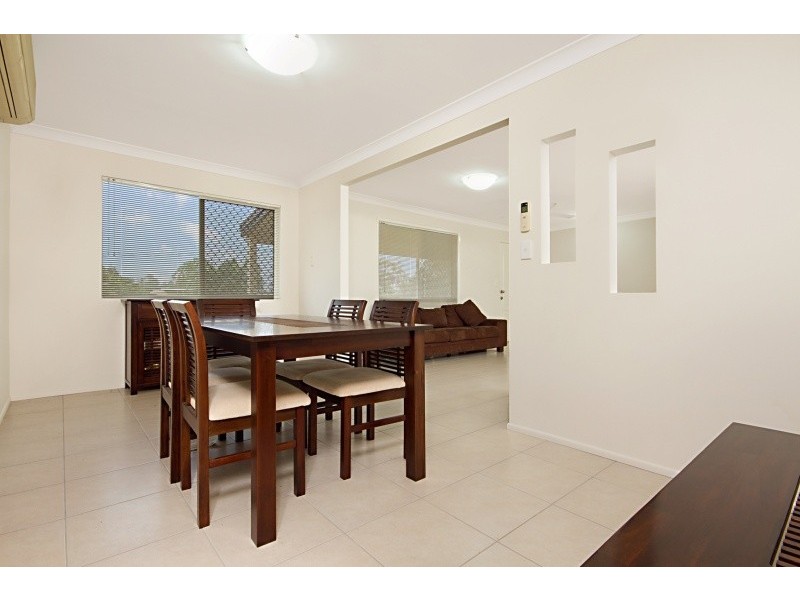 2 Dunblane Drive, Boronia Heights QLD 4124