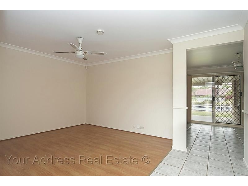 6 Cougers Court, Regents Park QLD 4118