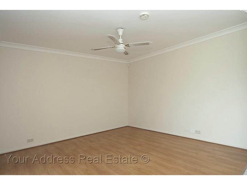 6 Cougers Court, Regents Park QLD 4118