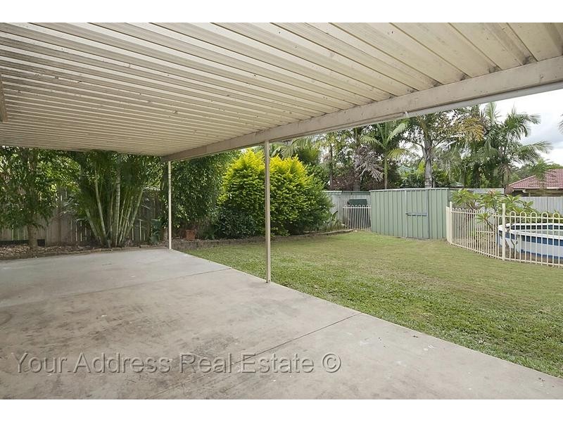 6 Cougers Court, Regents Park QLD 4118