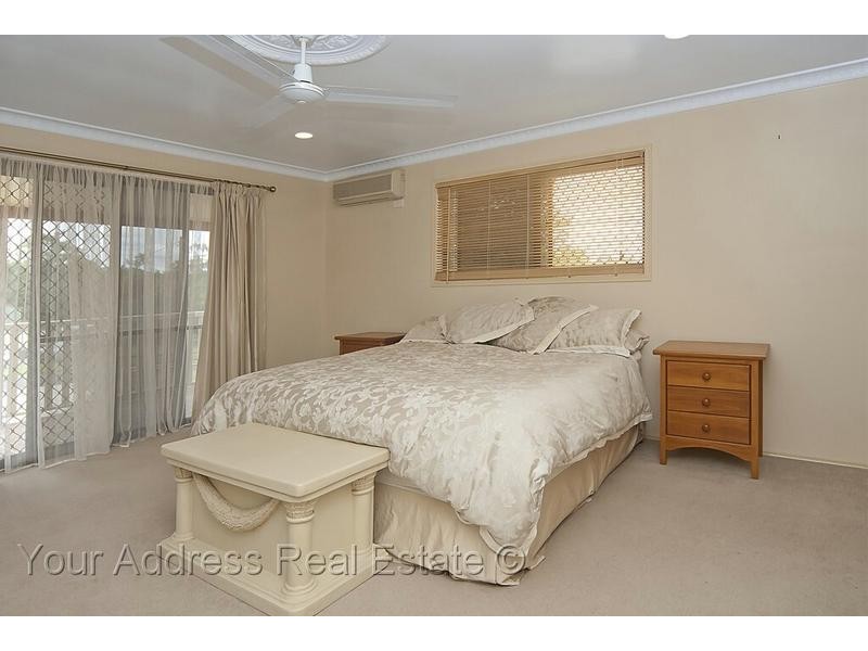 1 Ghostgum Court, Park Ridge QLD 4125