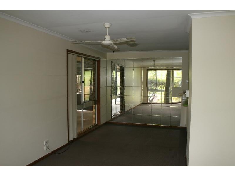 32 Dracon Street, Regents Park QLD 4118