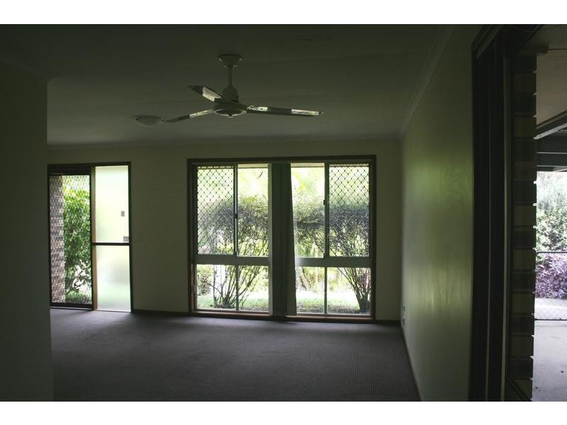 32 Dracon Street, Regents Park QLD 4118