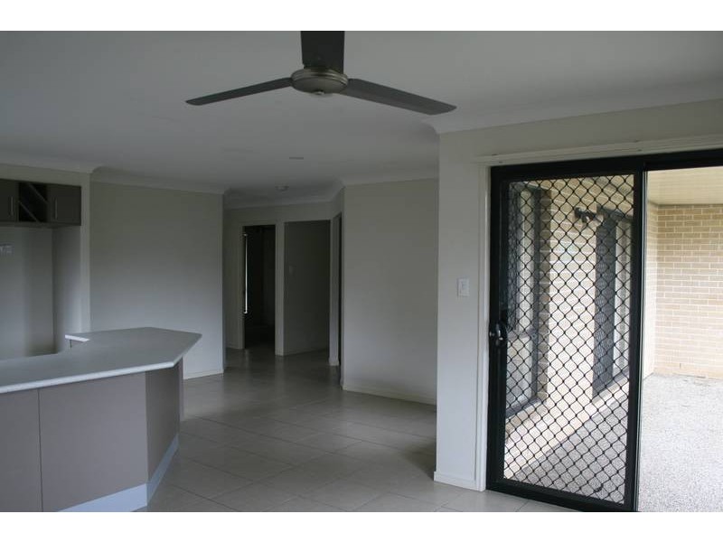 9 Zoe Place, Hillcrest QLD 4118