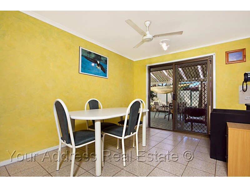 8 Bennett Drive, Regents Park QLD 4118