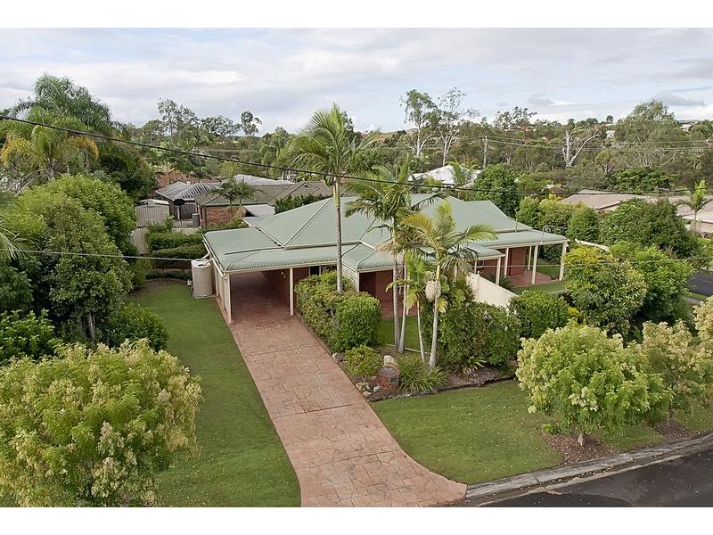 1 Folium Court, Regents Park QLD 4118