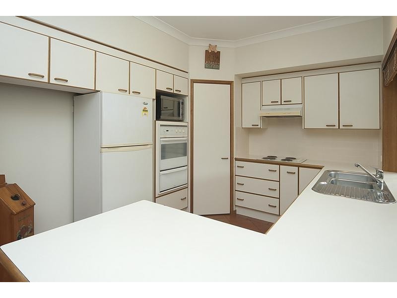 1 Folium Court, Regents Park QLD 4118