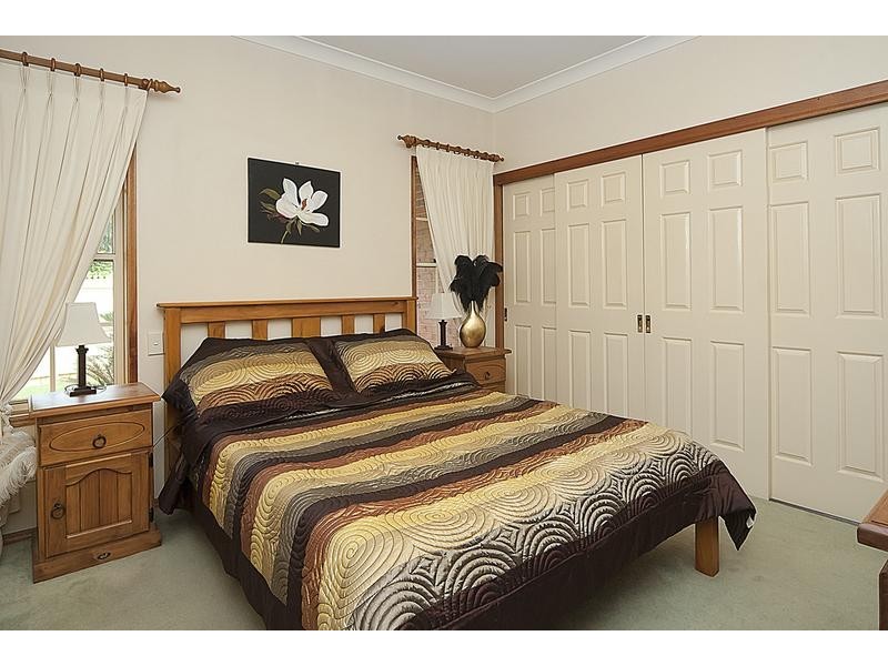 1 Folium Court, Regents Park QLD 4118