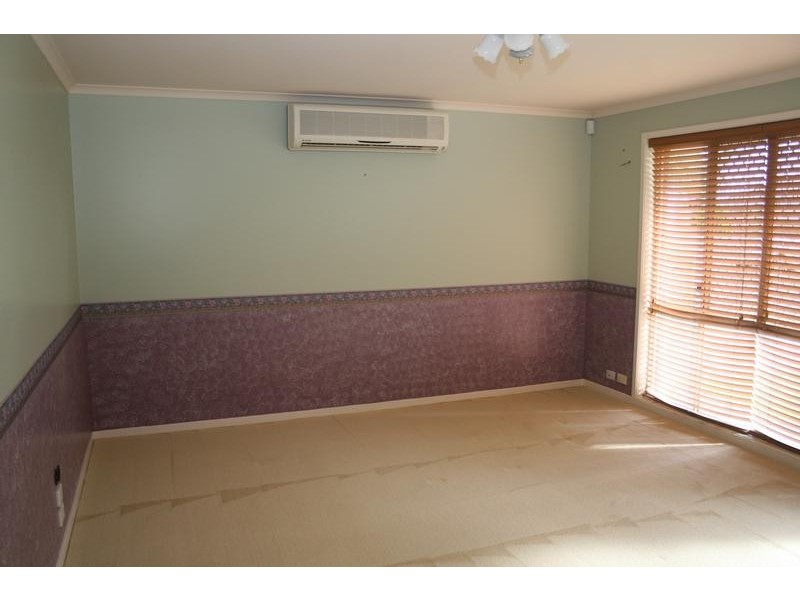 32 Gumview Close, Regents Park QLD 4118