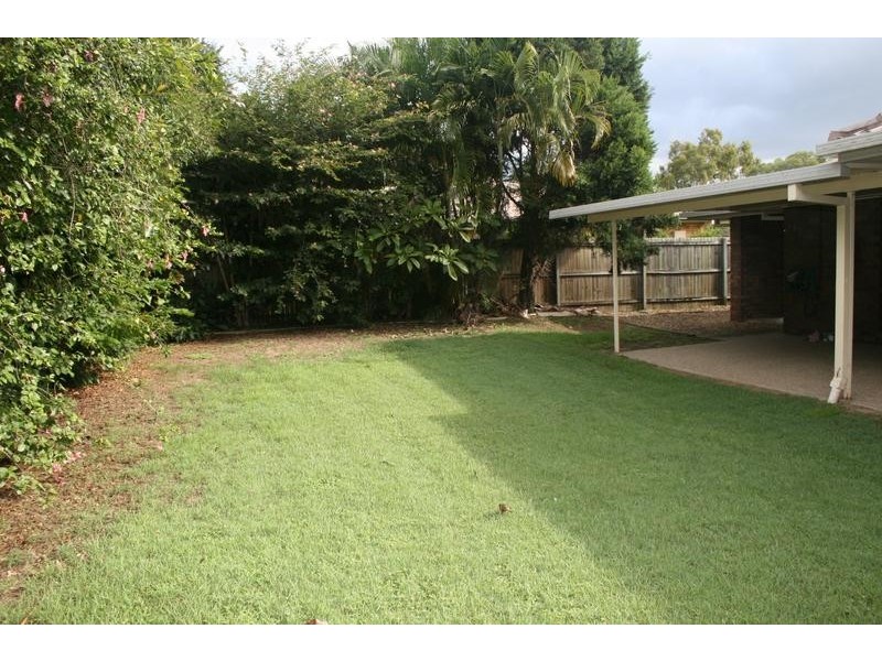 32 Gumview Close, Regents Park QLD 4118