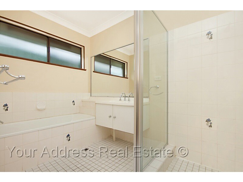 35 Volant Street, Regents Park QLD 4118