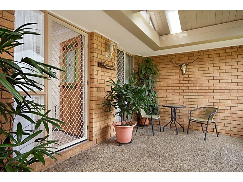 4 Fernhaven Court, Regents Park QLD 4118