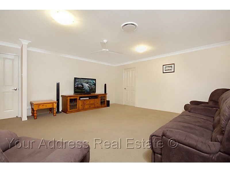 5 Cornell Close, Regents Park QLD 4118