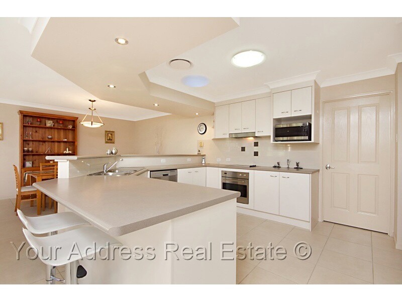 5 Cornell Close, Regents Park QLD 4118
