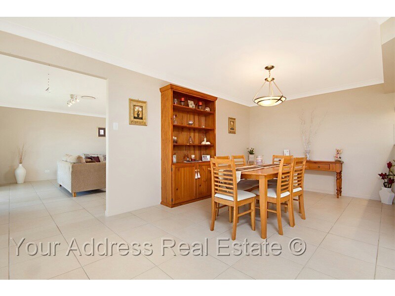 5 Cornell Close, Regents Park QLD 4118