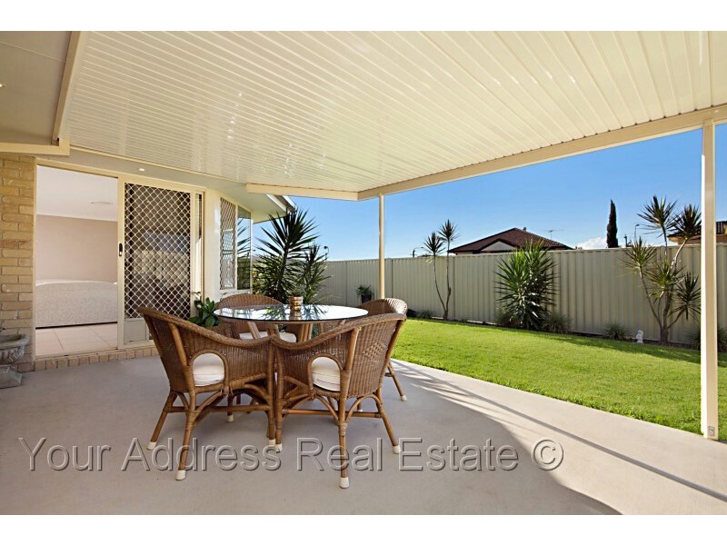 5 Cornell Close, Regents Park QLD 4118