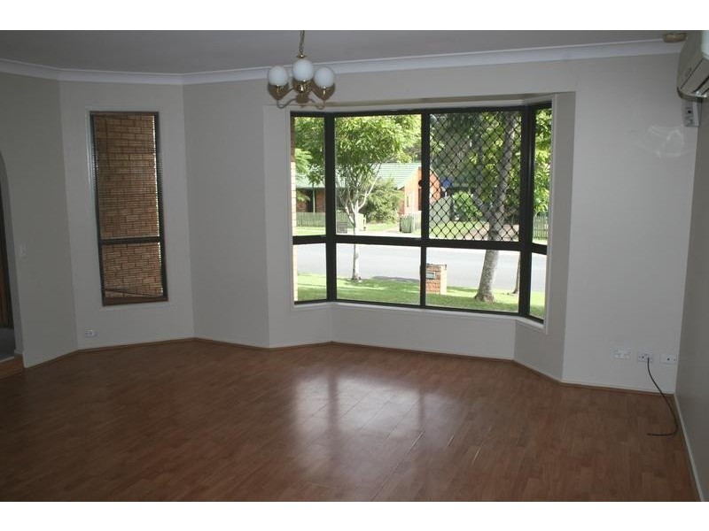 6 Bushland Drive, Regents Park QLD 4118
