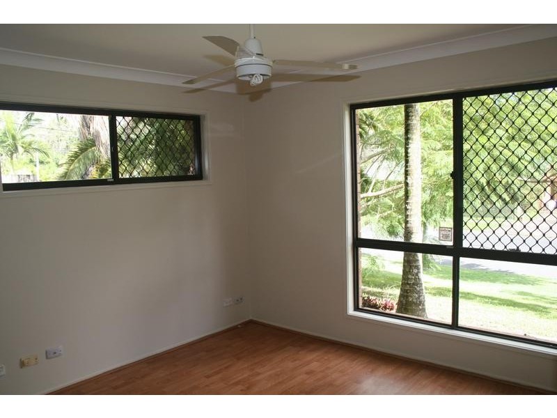 6 Bushland Drive, Regents Park QLD 4118