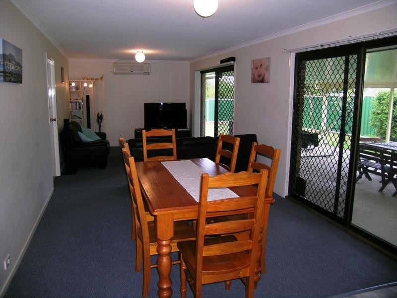 8 Eugene Street, Boronia Heights QLD 4124