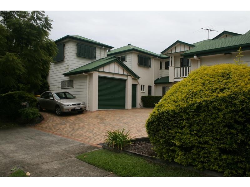1/80 Victoria Trc, Greenslopes QLD 4120