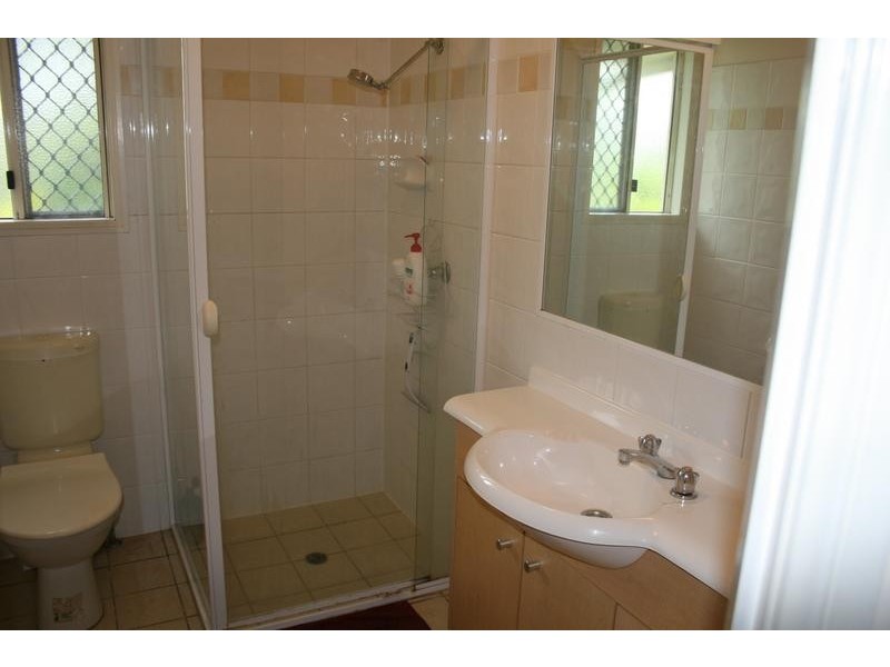 1/80 Victoria Trc, Greenslopes QLD 4120
