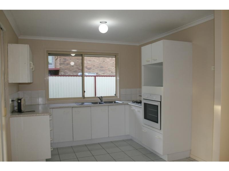 15 Winslow Court, Hillcrest QLD 4118