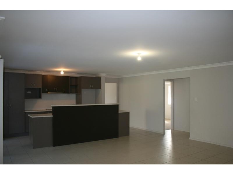 32 Jeff Collins Drive, Bellbird Park QLD 4300