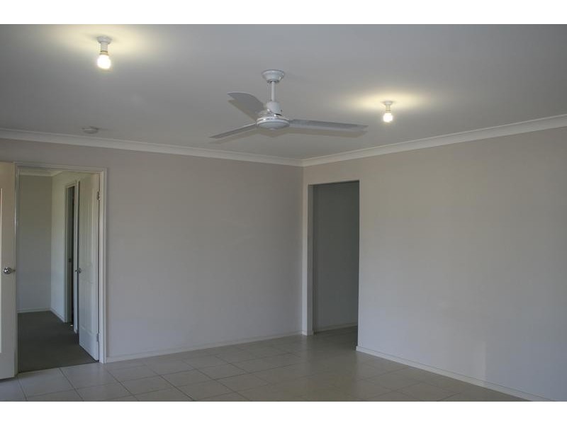 32 Jeff Collins Drive, Bellbird Park QLD 4300