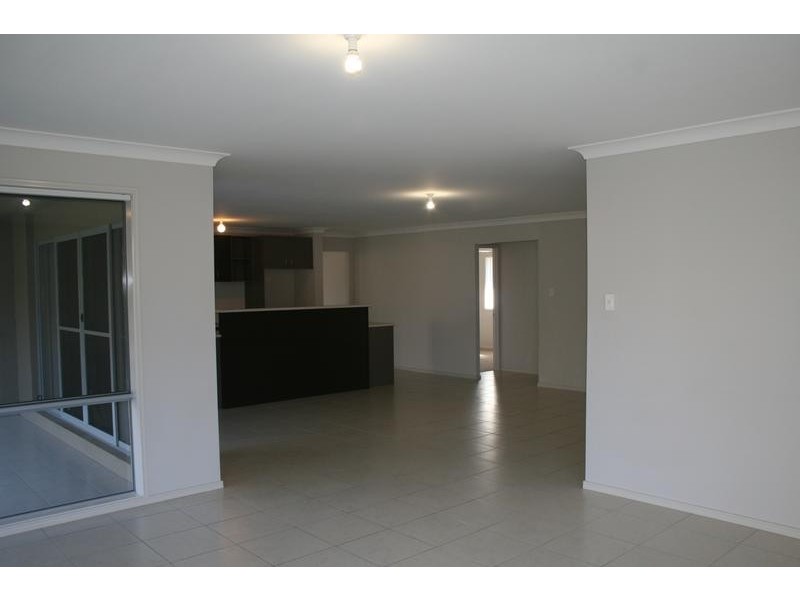 32 Jeff Collins Drive, Bellbird Park QLD 4300