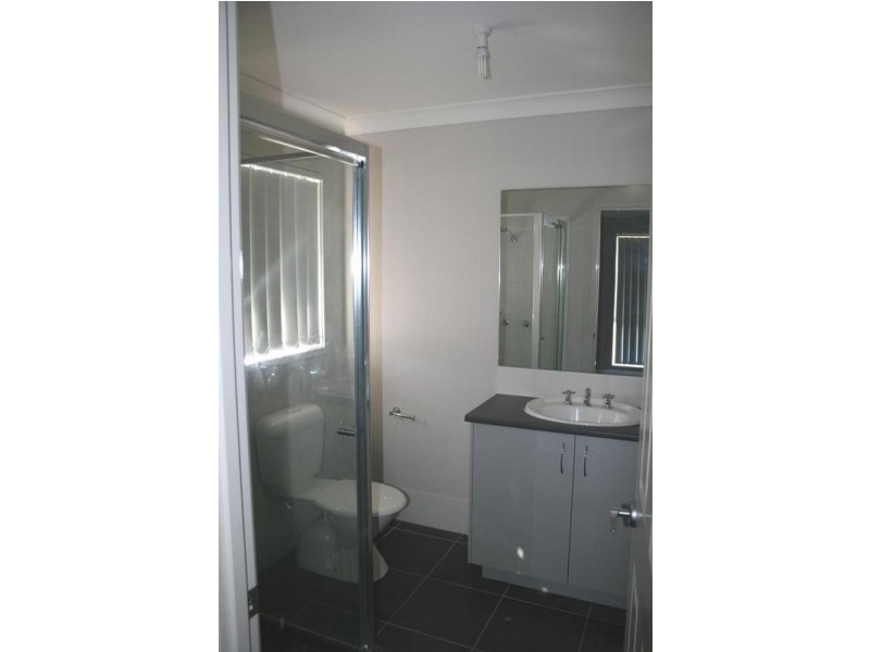 32 Jeff Collins Drive, Bellbird Park QLD 4300