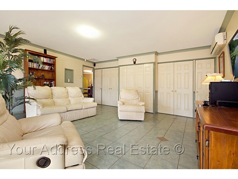 43 Benjamina Circuit, Regents Park QLD 4118