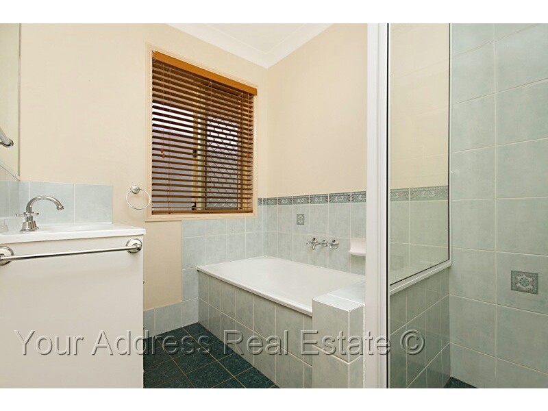 43 Benjamina Circuit, Regents Park QLD 4118