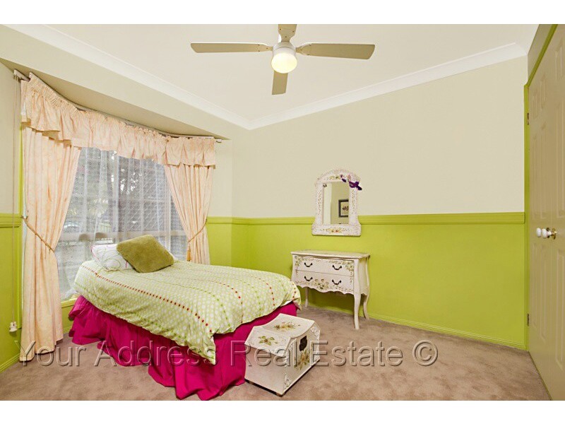 43 Benjamina Circuit, Regents Park QLD 4118