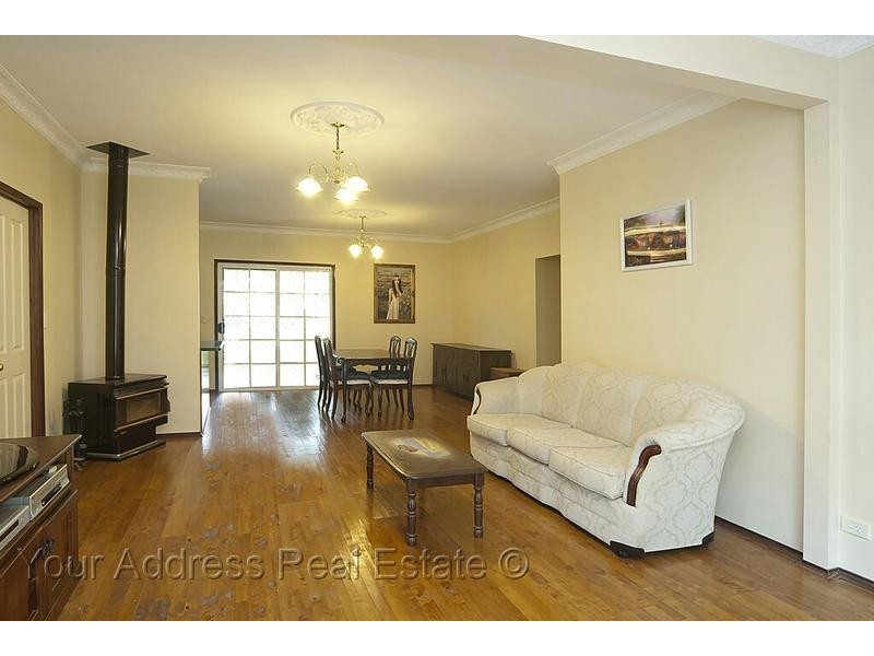 33 Michelle Drive, Cedar Grove QLD 4285