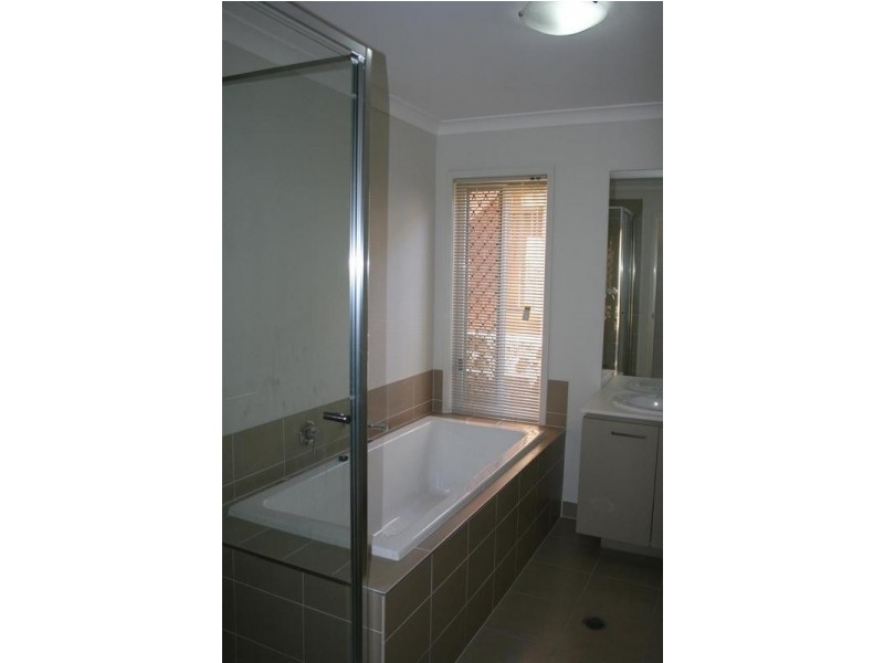 15 Riverside Crescent, Springfield Lakes QLD 4300