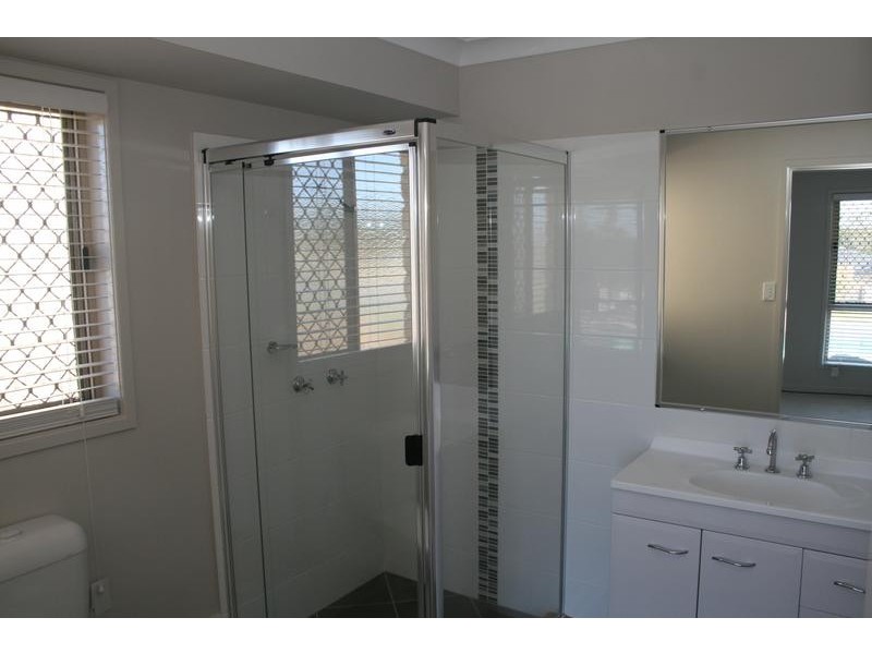 19 Barcombe Drive, Marsden QLD 4132
