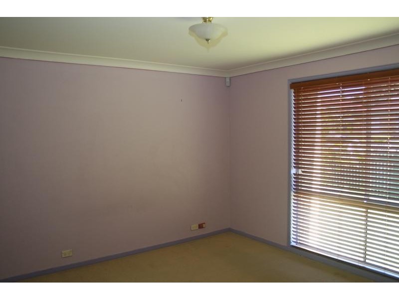 6 Ibrox Court, Regents Park QLD 4118