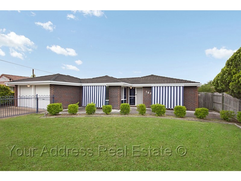 137 Emerald Drive, Regents Park QLD 4118