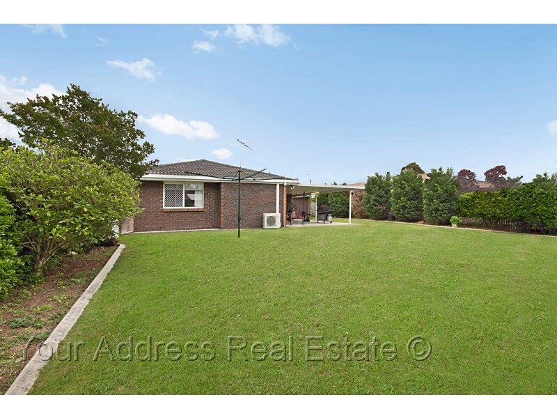 137 Emerald Drive, Regents Park QLD 4118