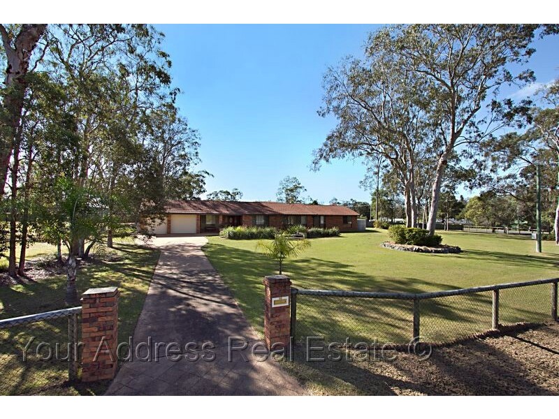 95 Merluna Road, Park Ridge South QLD 4125