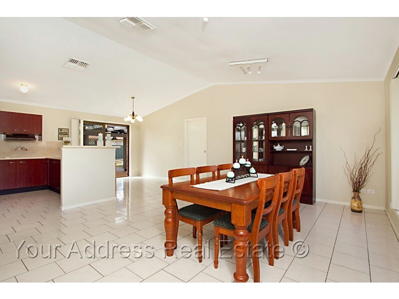 95 Merluna Road, Park Ridge South QLD 4125