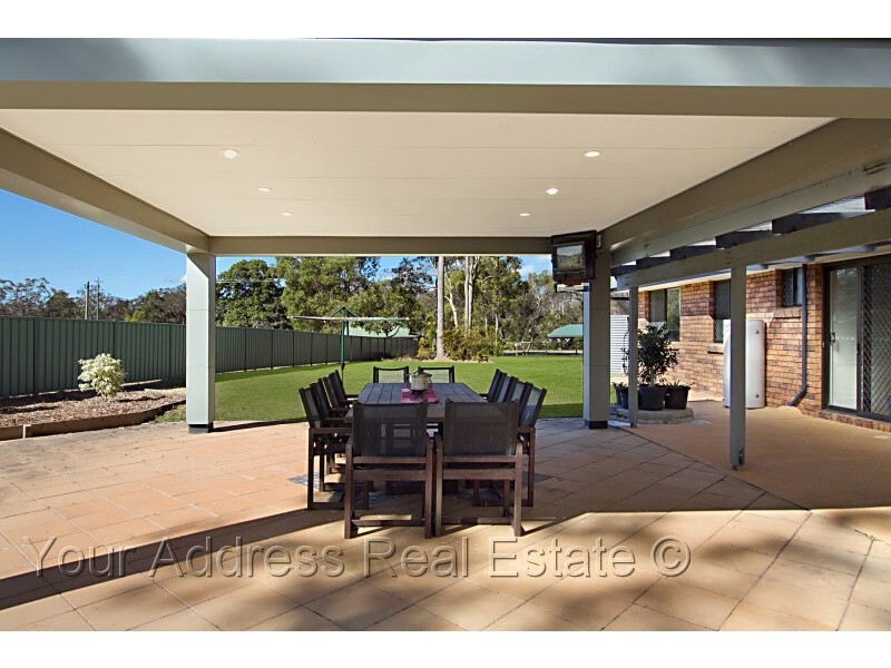 95 Merluna Road, Park Ridge South QLD 4125