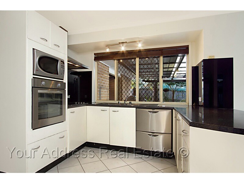 38 Colisa Crescent, Regents Park QLD 4118