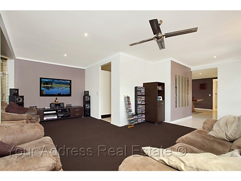 38 Colisa Crescent, Regents Park QLD 4118